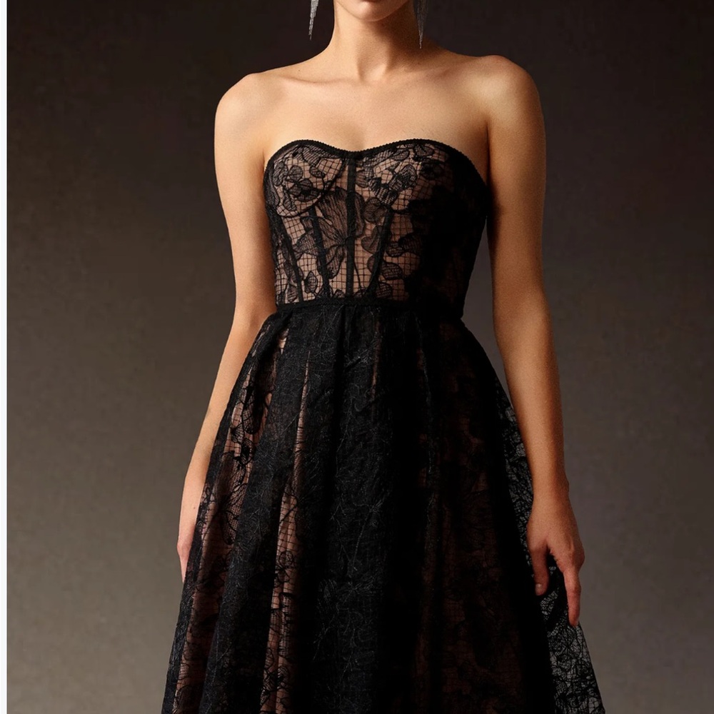Chic Strapless Black Lace Dress